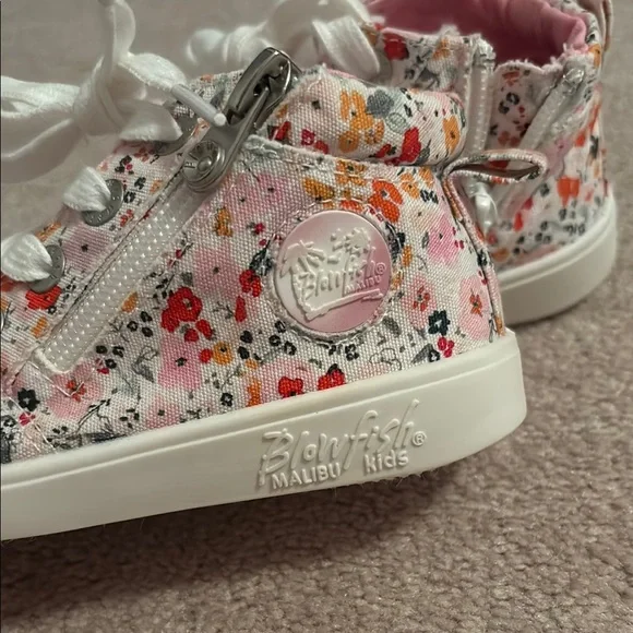 Blowfish Malibu Kids Floral Pink Kids Shoes, Sz 9 - Picture 2 of 4